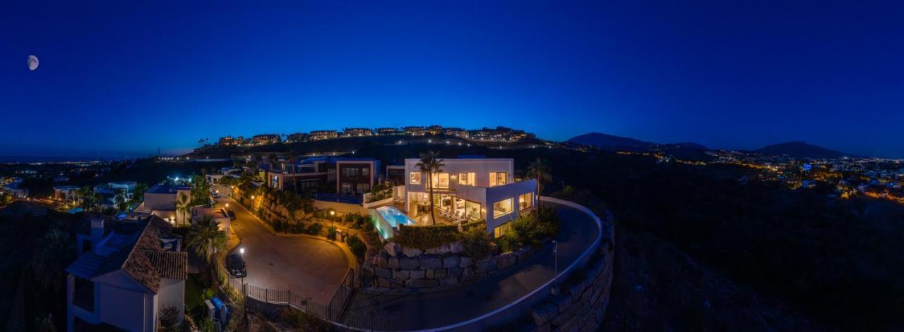 Vacation Marbella I Villa Paraiso The View, Infinity Heated Pool, Sea View, 24-7 Security, Golf Courses Estepona Zewnętrze zdjęcie